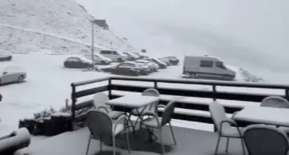 (VIDEO) KAKAV PREOKRET Prvi snijeg sezone prekrio Alpe: Krajem sedmice stiže na naše visoke planine