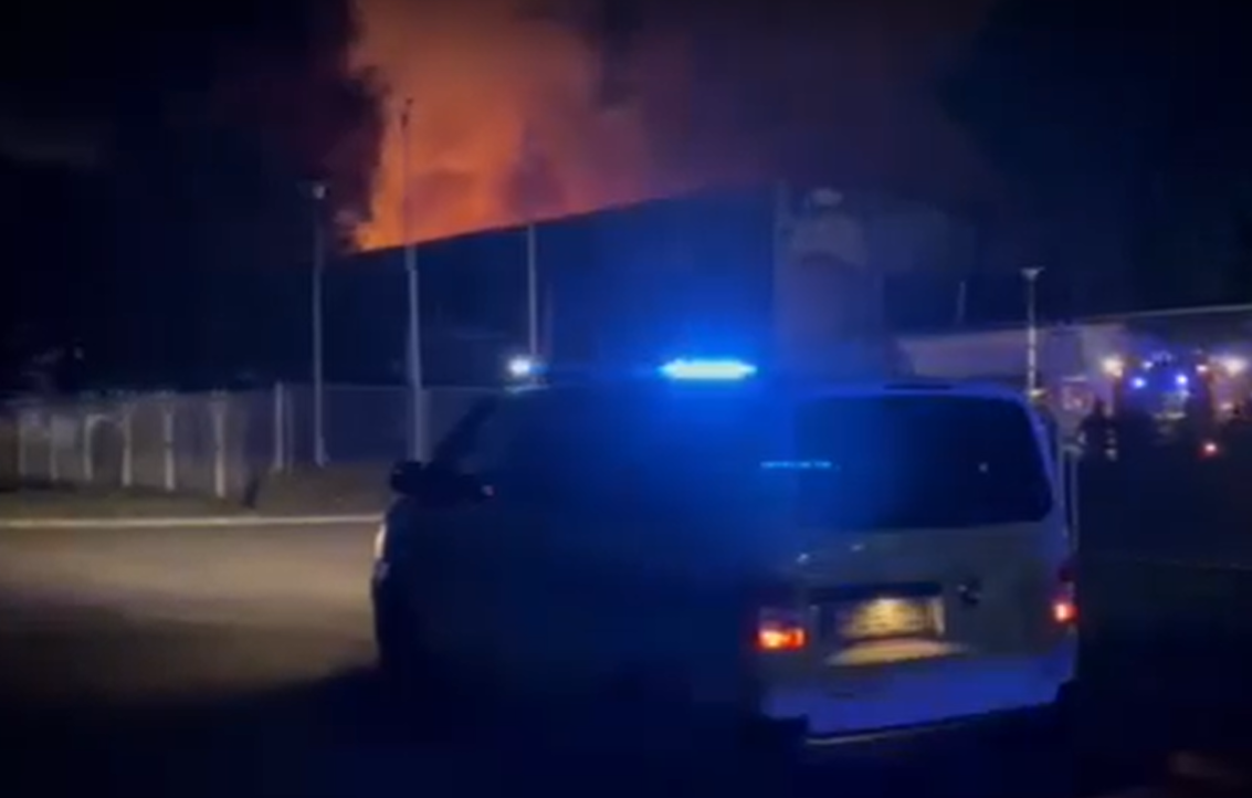 (VIDEO) PRIJAVLJENO U 20.50 ČASOVA Oglasila se policija o velikom požaru u Banjaluci