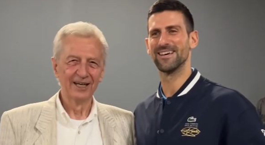 (VIDEO) "SMEJ SE, SMEJ" Novak Đoković i Miroslav Ilić u duetu zapjevali hit legendarnog srpskog pjevača