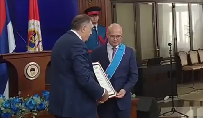 PREMIJER SRBIJE U BANJALUCI Vučević nakon odlikovanja: Imamo zajedničku prošlost i pravo na zajedničku budućnost