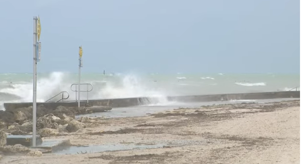 (VIDEO) URAGAN HELEN HARA FLORIDOM Ljudima savjetovano da svoje ime napišu na tijelu trajnim markerom