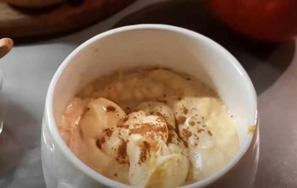 SAVRŠEN NAPITAK ZA JESENJE DANE Topla bijela čokolada je san svih snova
