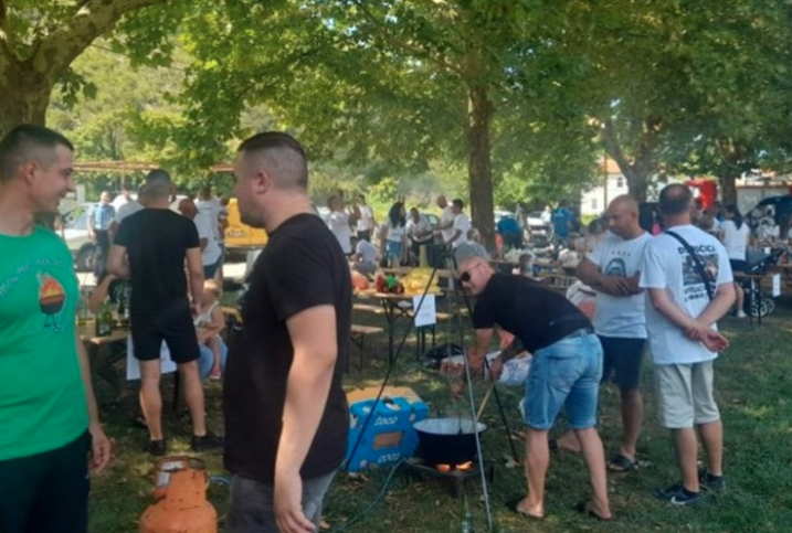 KULINARSKO DRUŽENJE UZ PJESMU Šesta kotlićijada u Ljubinju