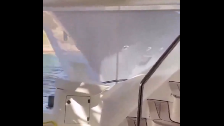 (VIDEO) VRIŠTE PRESTRAVLJENI PUTNICI Kod obale Turske superjahta udarila u luksuzni brod