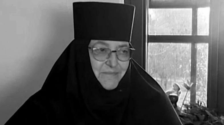 U MANASTIR DOŠLA SA 15 GODINA Preminula mati Efrosinija: Napustila nas je u 85. godini i ostavila neizbrisiv trag