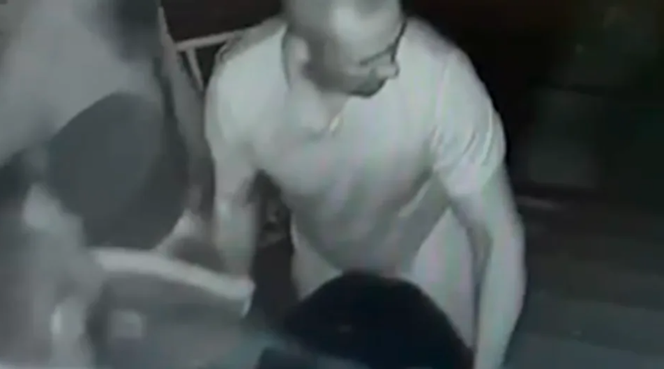 (VIDEO) OBJAVLJEN SNIMAK JEZIVOG ZLOČINA Monah Ilija otet iz manastira, iznijeli ga na stolici