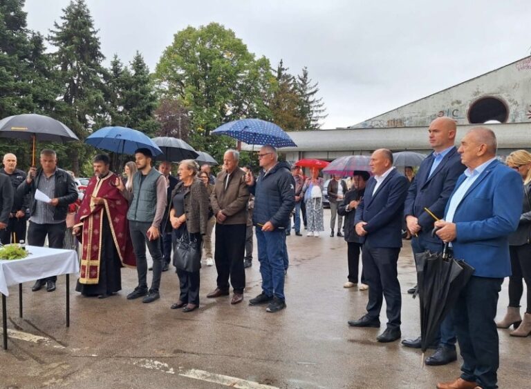 SJEĆANJE NA POGINULE BORCE Služen parastosu u Zalužanima, položeni vijenci