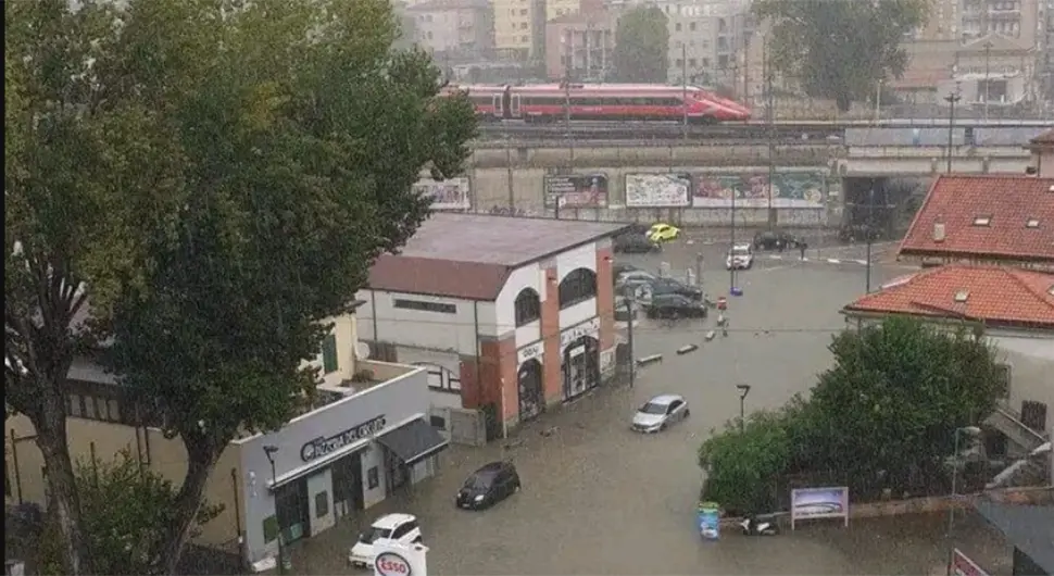 VANREDNA SITUACIJA U POLJSKOJ Raste broj poginulih u poplavama u Еvropi: U Mađarskoj vojska na terenu