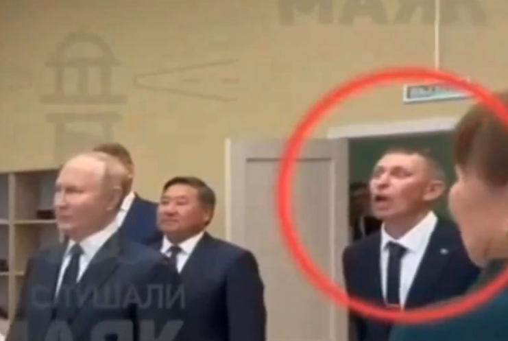 (VIDEO) UČENICA SE POŽALILA PUTINU, ON ODMAH REAGOVAO Hit video predsjednika Rusije u posjeti školi: Direktor mu se morao pravdati