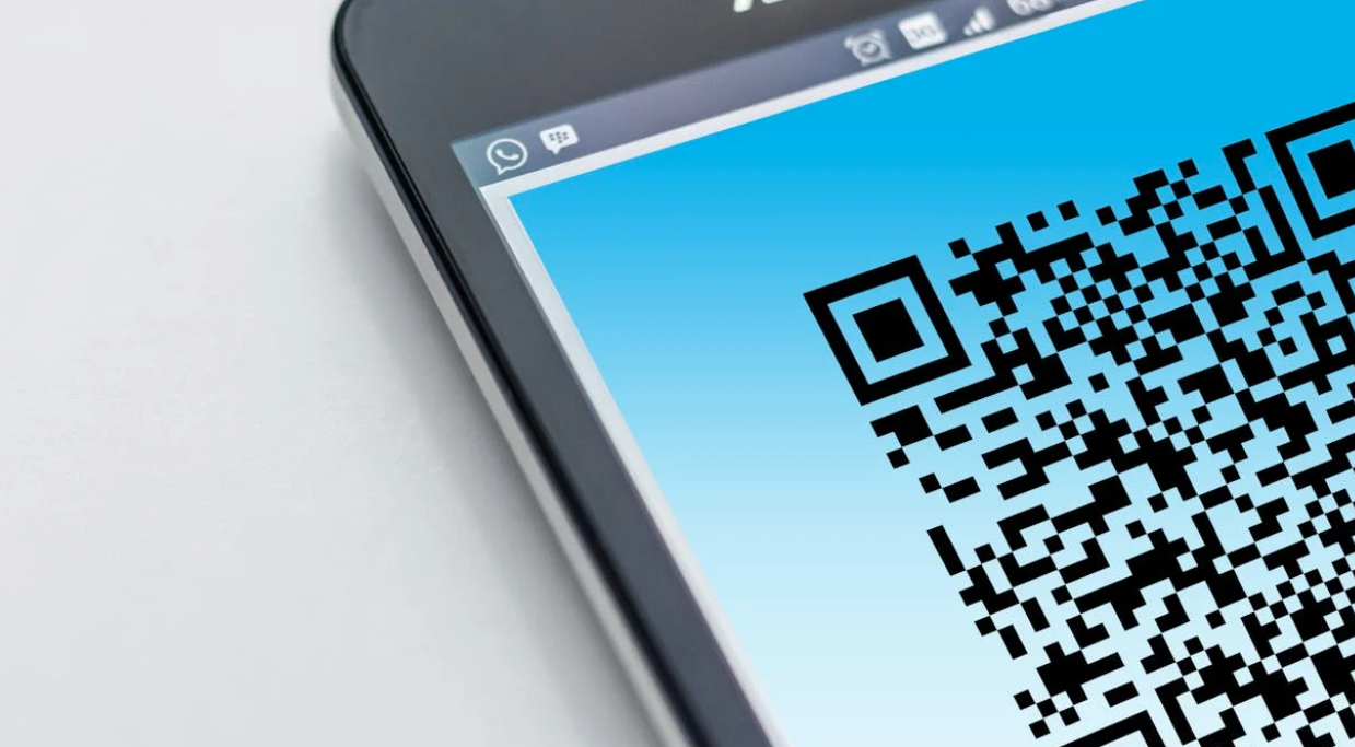 EVO KAKO PREPOZNATI DA JE U PITANJU PREVARA Sajber kriminalci sve češće koriste QR kodove kako bi uzeli finasijske podatke