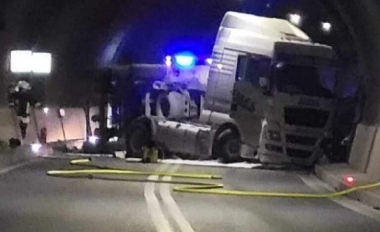 POGINUO VOZAČ KAMIONA IZ BiH Policija objavila detalje stravične nesreće u tunelu kod Zenice