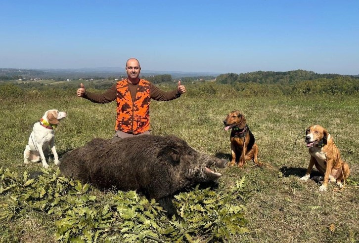 KAKAV ULOV! Odstrijelio vepra teškog skoro 200 kg