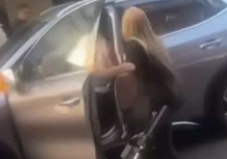 (VIDEO) "UNIŠTIO SI MI ŽIVOT, KOPILE JEDNO!" Žena uhvatila političara sa ljubavnicom, prolaznici sve snimali