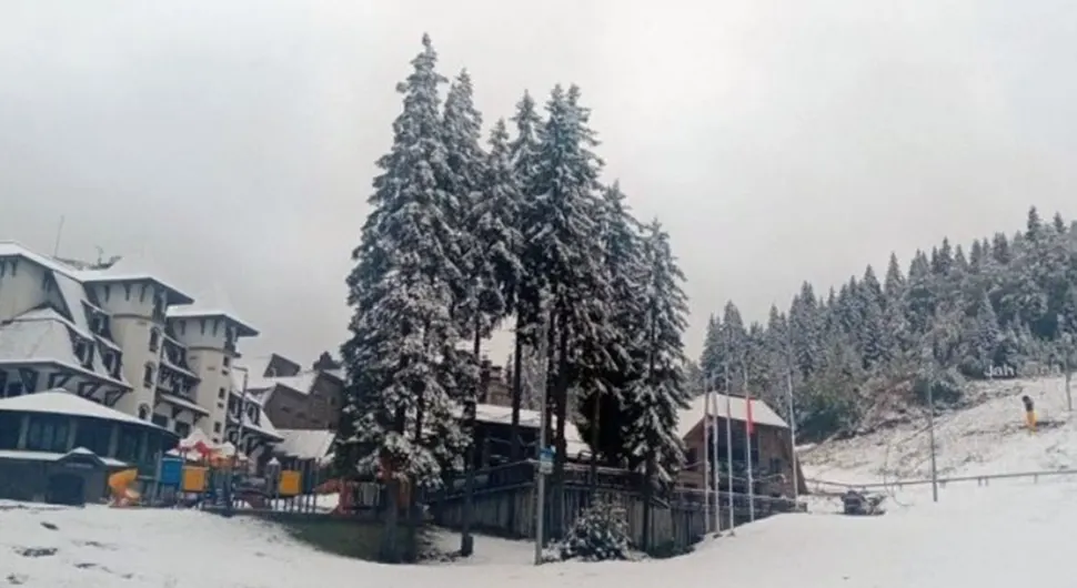 OLIMPIJSKA LJEPOTICA Jahorina prekrivena prvim snijegom