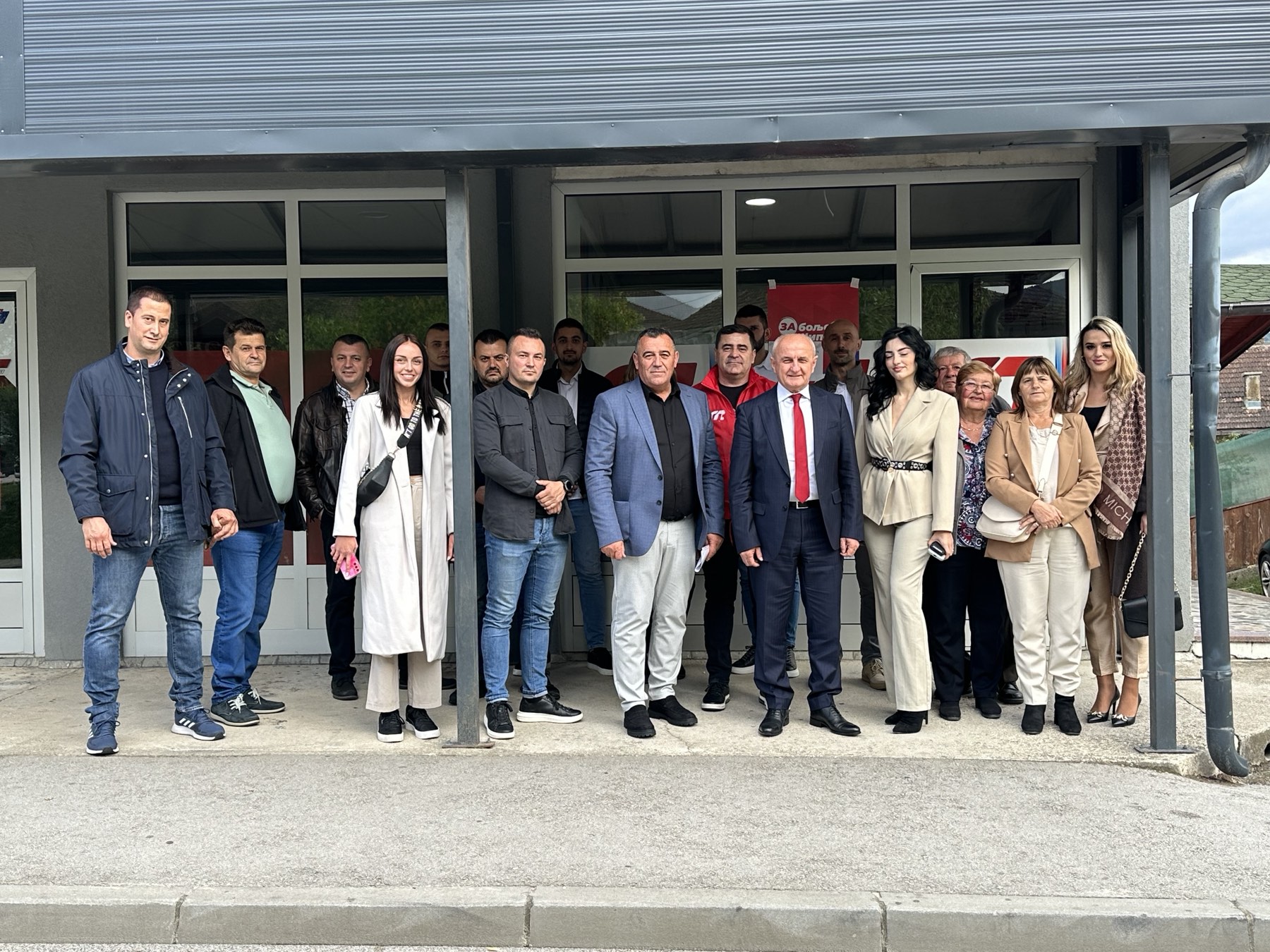 (FOTO) SOCIJALISTI PODRŽALI KOVAČA Đokić: Kvalitetni ljudi grade bolje Šipovo
