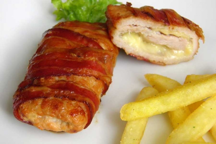 IDEALNO ZA GURMANE Punjena vješalica omotana pancetom