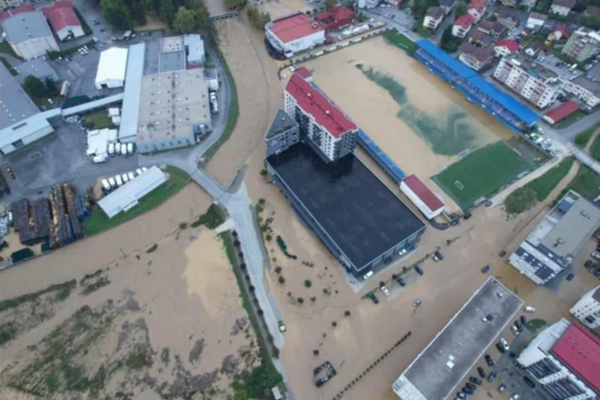 KATASTROFAMA NIKAD KRAJA Stadion NK Kiseljak potpuno pod vodom