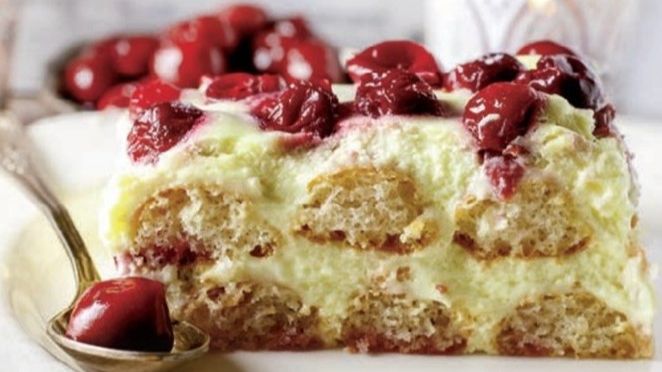KREMASTO SAVRŠENSTVO Kolač s višnjama i piškotama