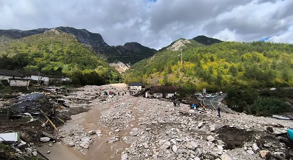 "PUT ISPRED MENE JE NESTAO U NEKOLIKO SEKUNDI" Ispovijest vozača koji je preživio odron
