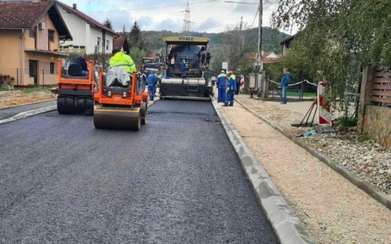 OBAVJEŠTENJE ZA VOZAČE Obustava saobraćaja u Česmi zbog izvođenja radova
