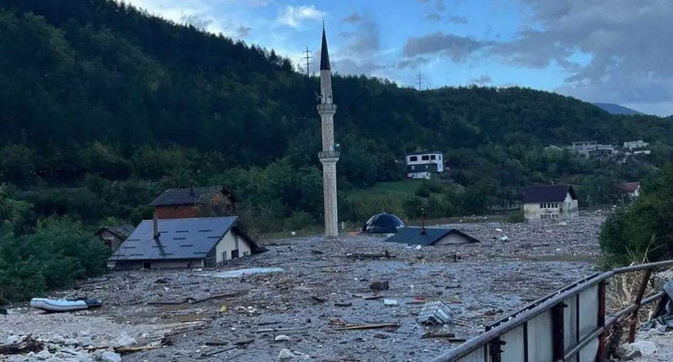 "SVI TREBAJU MALO NADE" U funkciji humanitarni broj za pomoć djeci i nastavnicima iz područja pogođenih poplavama