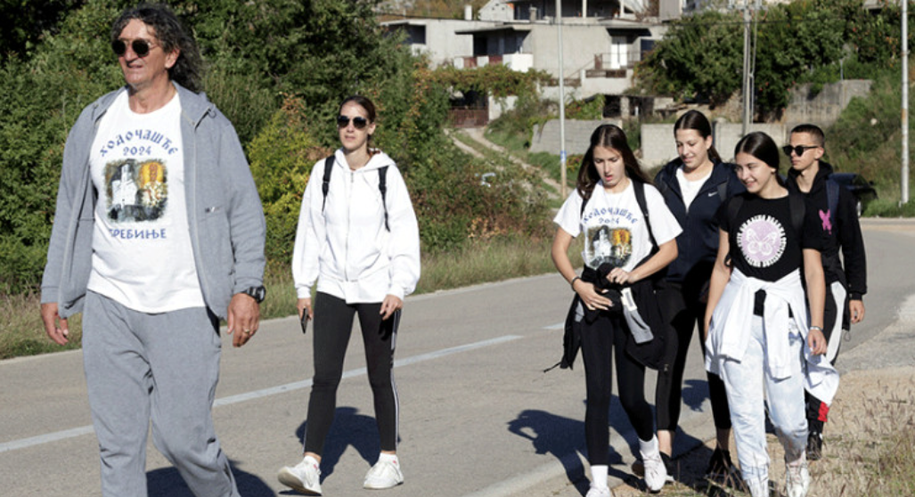 POKAZALI HUMANOST Folkloraši iz Trebinja krenuli na hodočašće za stradale u Jablanici