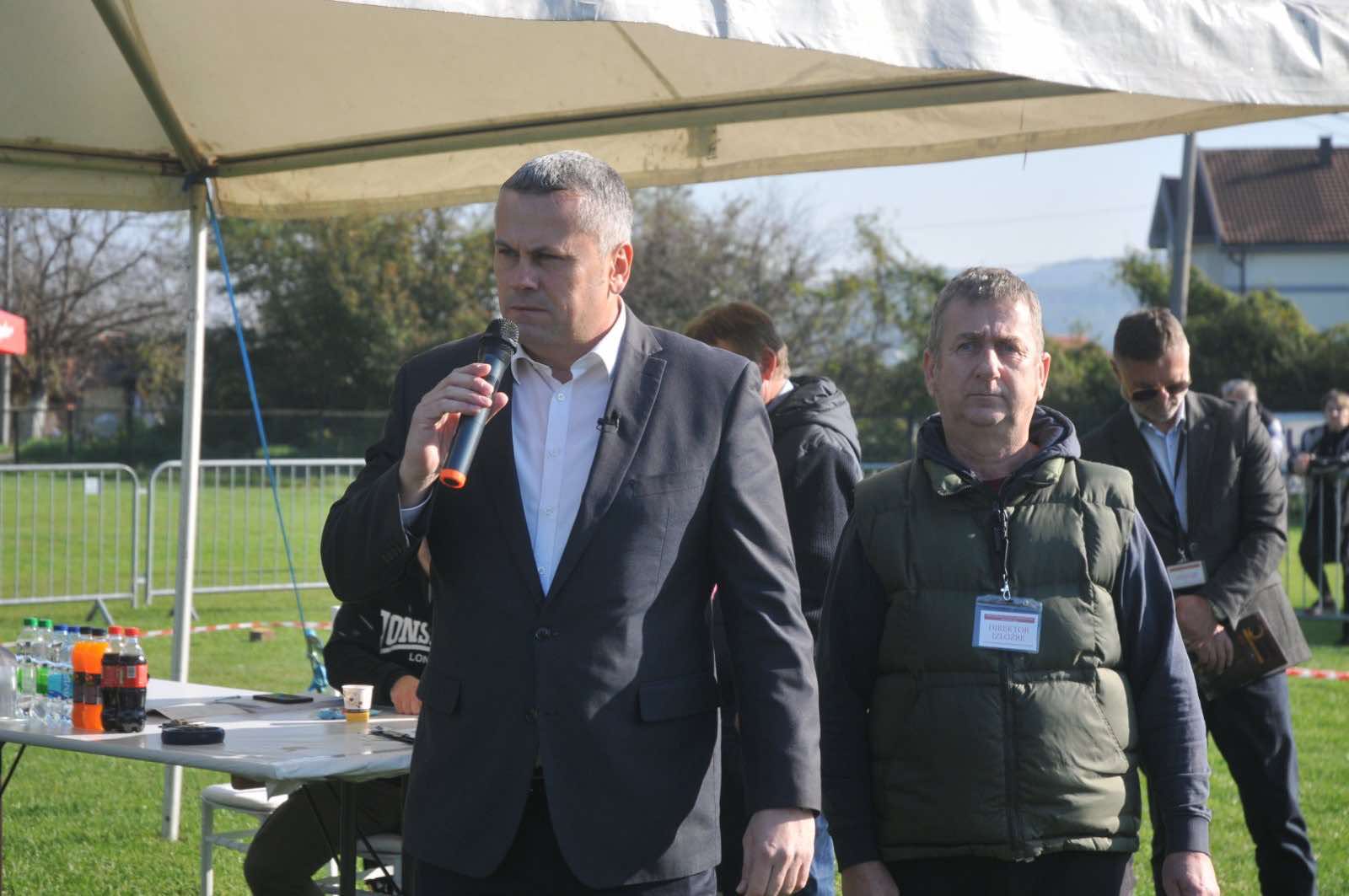 PREDSJEDNIK GRADSKOG ODBORA SPS-A BANJALUKA Saša Gligorić otvorio Prvenstvo BiH za njemačke ovčare