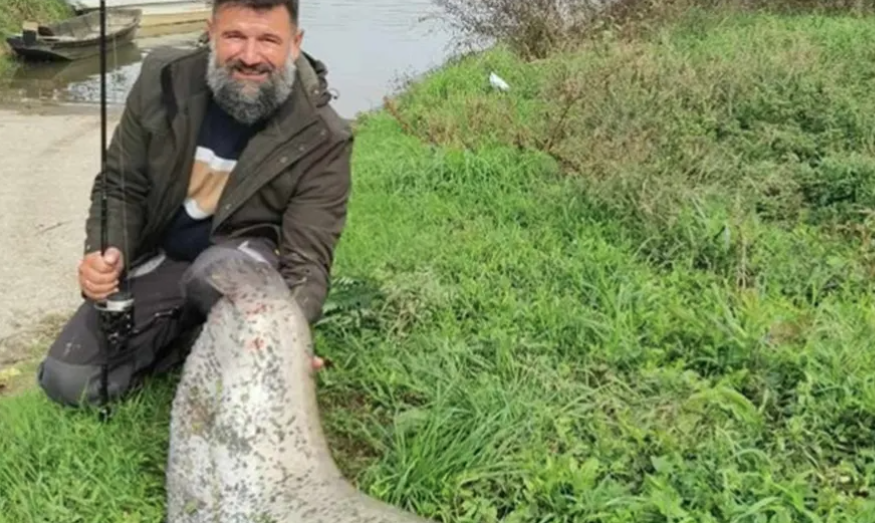 OVO SE RIJETKO VIĐA! Nebojša Šarić iz Srpca ulovio soma teškog 67 kilograma