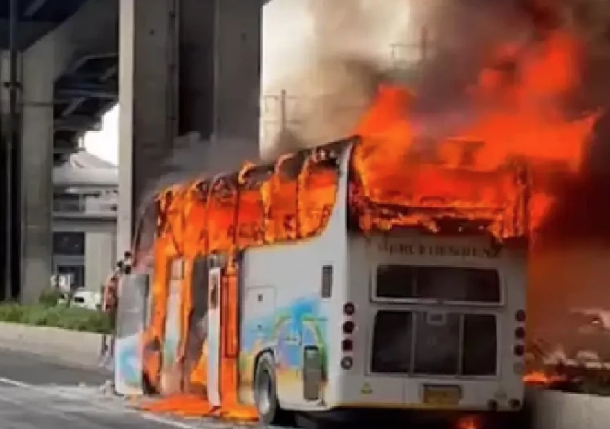 DETALJI TRAGEDIJE U BANGKOKU: 22 učenika i troje nastavnika živi izgorjeli u autobusu