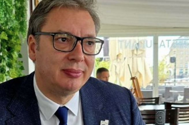 (FOTO) "PICA JE ONAKO, PIVO JE TOP!" Predsjednik Vučić pred sastanak sa Šolcom