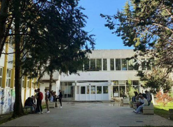 HOROR U BARU Poznato stanje izbodenog maloljetnika u Gimnaziji