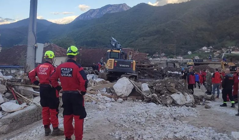 "JAKO LOŠA I TEŠKA SITUACIJA" Kiša i mrak prekinuli potragu u Jablanici