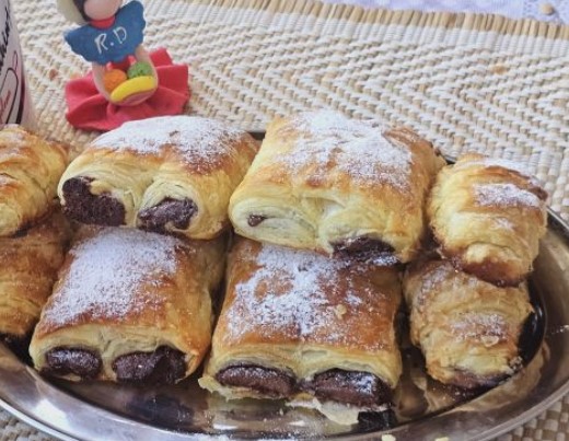 PRIPREMA JE JEDNOSTAVNA Najbrži slatki rolatići sa čokoladom