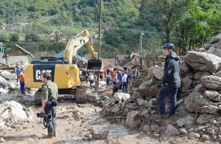 NA TERENU I TIMOVI IZ SUSJEDNIH DRŽAVA Nastavlja se potraga za nestalima na području Jablanice i Konjica