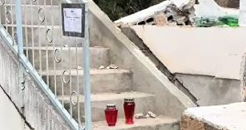 (VIDEO) SVE NESTALO U POPLAVI Od porodičnog doma ostale samo stepenice i smrtovnica