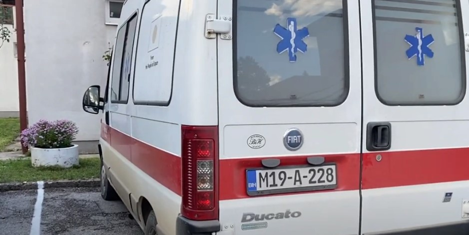 MUK U JABLANICI Medicinski radnici dovoze tijela poginulih