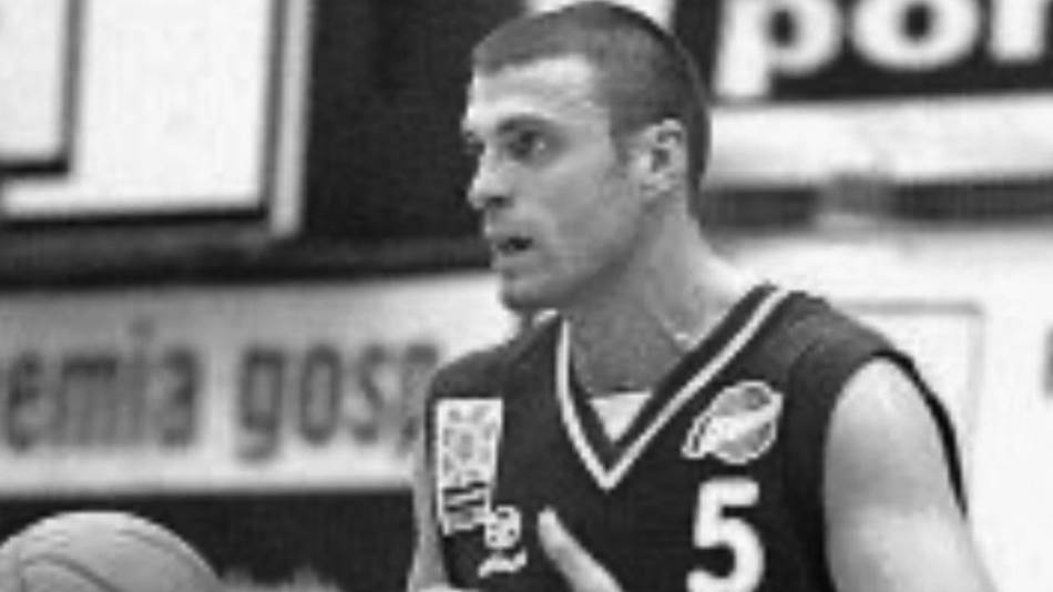 KOŠARKAŠ STRADAO U JEZIVIM MUKAMA Vatrogasci u kuhinji njegovog doma zatekli zastrašujući prizor