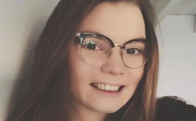 (FOTO) ALANI UNIŠTEN ŽIVOT Dala 10.000 evra za nove zube u Turskoj, a evo što je dobila