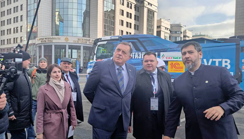 POSJETA RUSIJI Predsjednik Dodik posjetio izložbu tehnike proizvedene u Tatarstanu