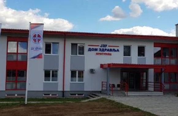 ZADOBILA POVREDE GLAVE I GRUDNOG KOŠA Tužilaštvo radi na rasvjetljavanju napada na doktoricu iz Bratunca