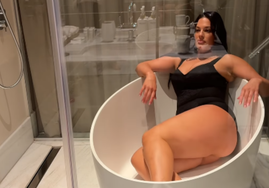 (VIDEO) NEGATIVNE KRITIKE JE NE ZANIMAJU Ešli Grejem ima skoro 100 kilograma: U misiji je promocije novog oblika ženske ljepote