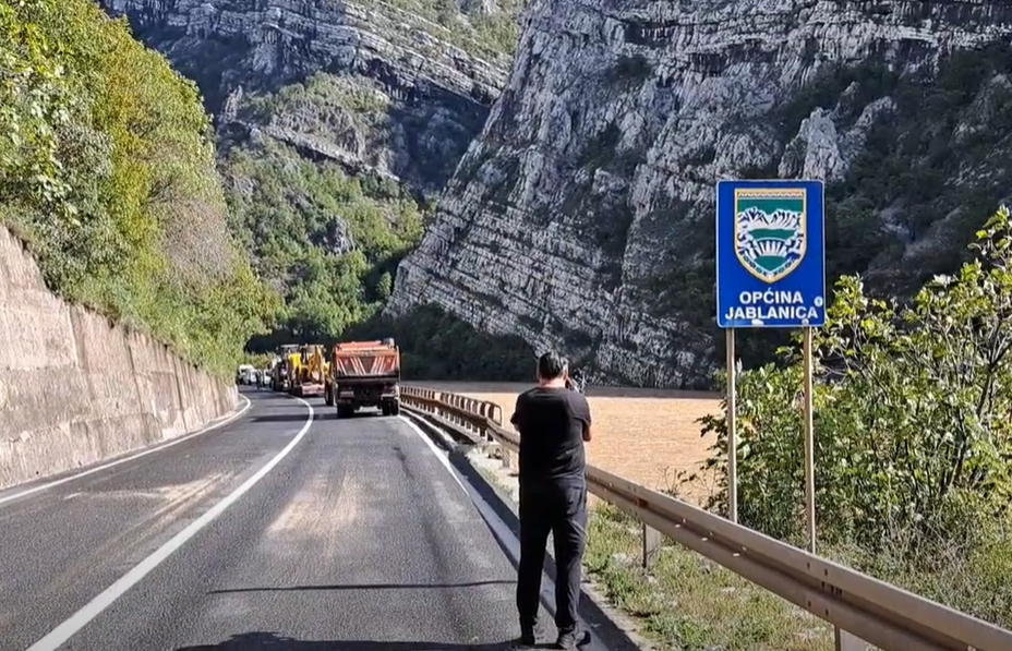 HITAN APEL IZ DONJE JABLANICE Potrebno još kamiona za utovar