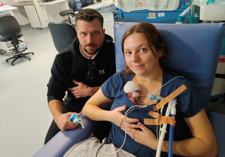 (FOTO) OSAMNAEST MJESECI SE LAVOVSKI BORILA ZA ŽIVOT Priča o mrvici koja je zadivila svijet: Beba rođena sa samo 312 grama
