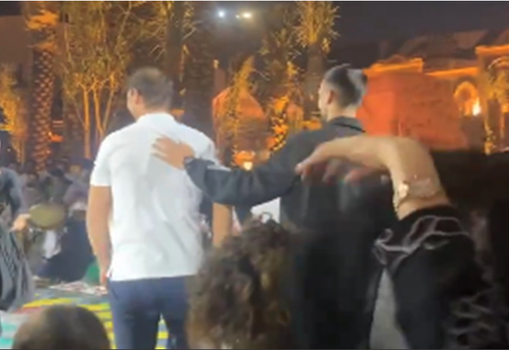 (VIDEO) NOVAK NAPRAVIO PRAVI ŠOU U IZLASKU Đoković zovnuo Nadala da zaplešu, on odbio