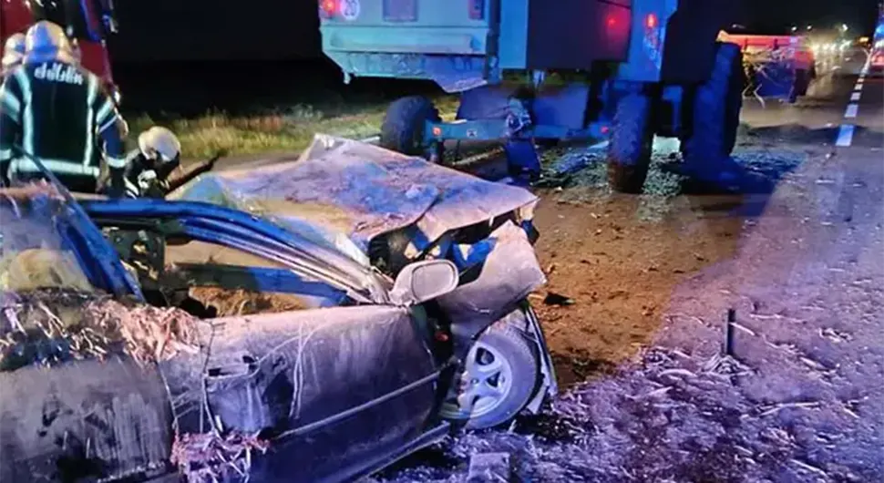 STRAVIČNA SAOBRAĆAJKA KOD OSIJEKA U tragičnoj nesreći poginuo mladić (24): Autom podletio pod kombajn