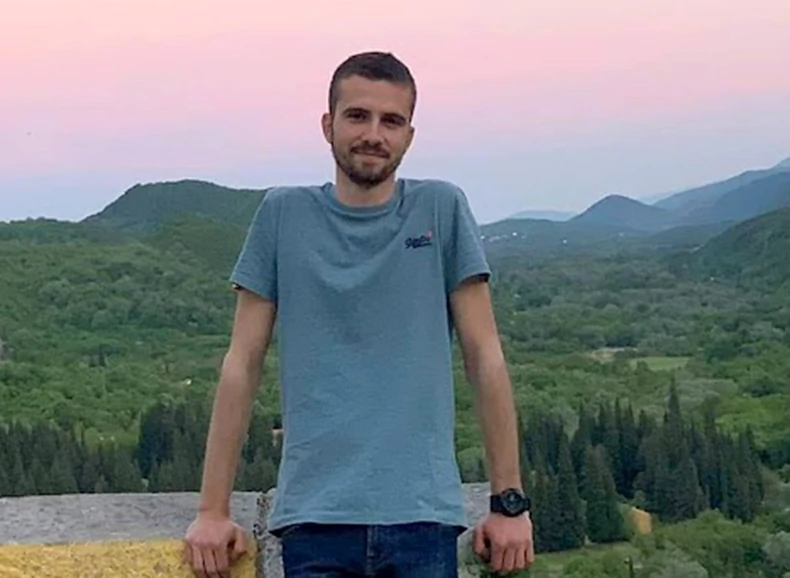 MISTERIOZNA SMRT POŠTARA MILOŠA Nikad se nije vratio da razduži smjenu: Počivaj u miru uz svoju majku, tu si najsigurniji