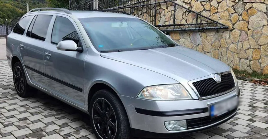 (FOTO) GEST VRIJEDAN HVALE! Čovjek poklanja automobil pun namirnica porodici koja je svoj izgubila u poplavama