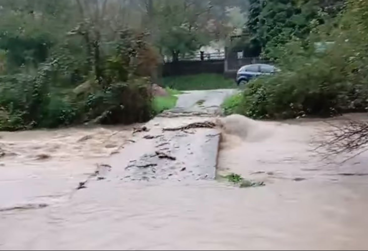 PROGLAŠENO STANJE PRIRODNE NESREĆE Opština Vareš u kolapsu zbog obilnih padavina