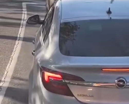 (VIDEO) JAVNOST OGORČENA! Djeca iz automobila vazdušnom puškom pucala na autobusko stajalište u Beogradu