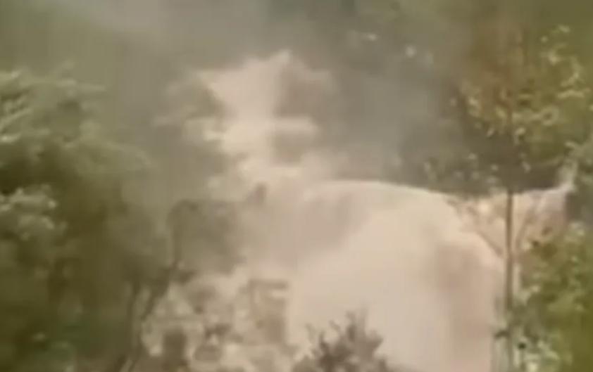(VIDEO) KATAKLIZMIČNI PRIZORI IZ CRNE GORE Podivljala rijeka odnijela mostove i puteve